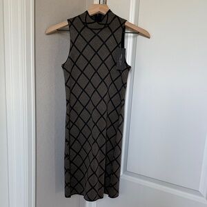 Romeo & Juliet Couture Navy/Olive Geometric Print Sweater Dress 🍸